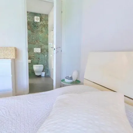 Appartamento Isola Familienfreundliche Sonnige Mit 100m2 Eigenem Garten & Klimaanlage Ascona