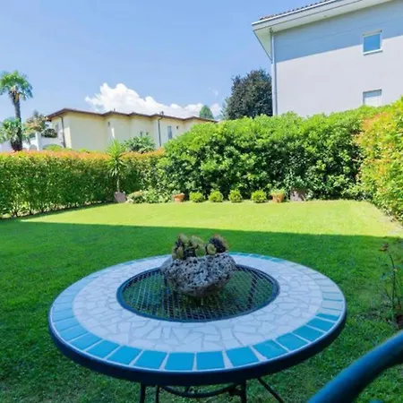 Isola Familienfreundliche Sonnige Mit 100m2 Eigenem Garten & Klimaanlage Ascona